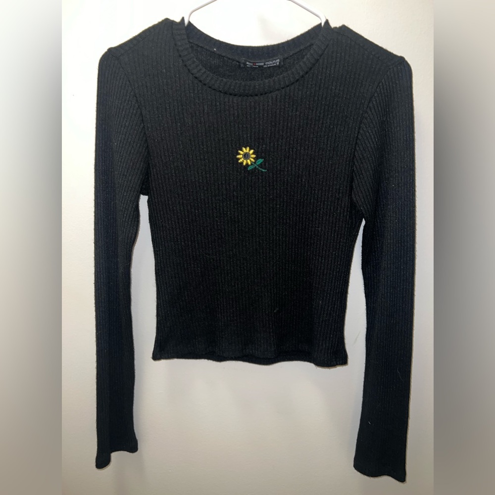 sunflower long sleeve ! 🌼